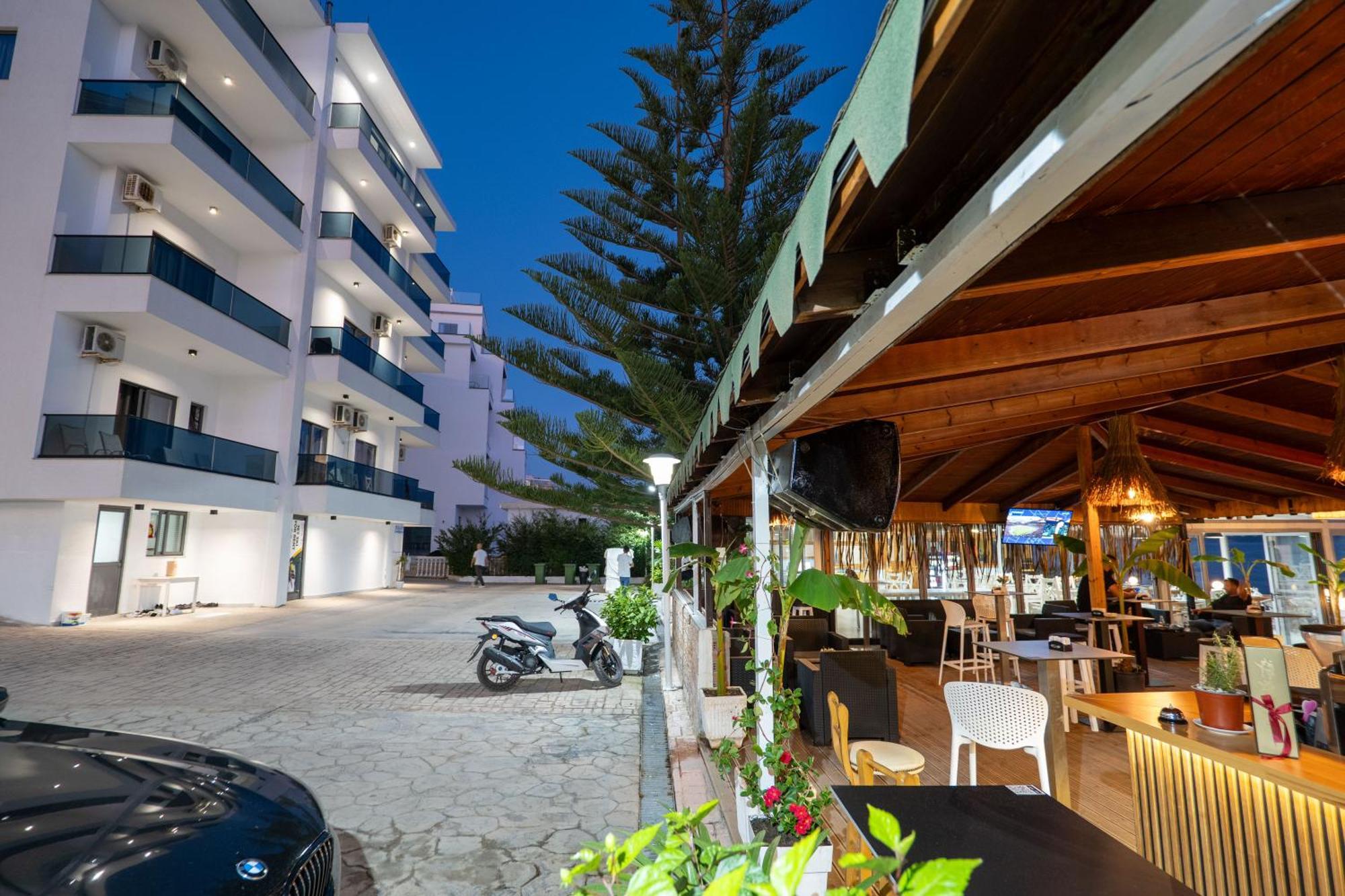 Hotel Kompleks Joni Саранда Экстерьер фото