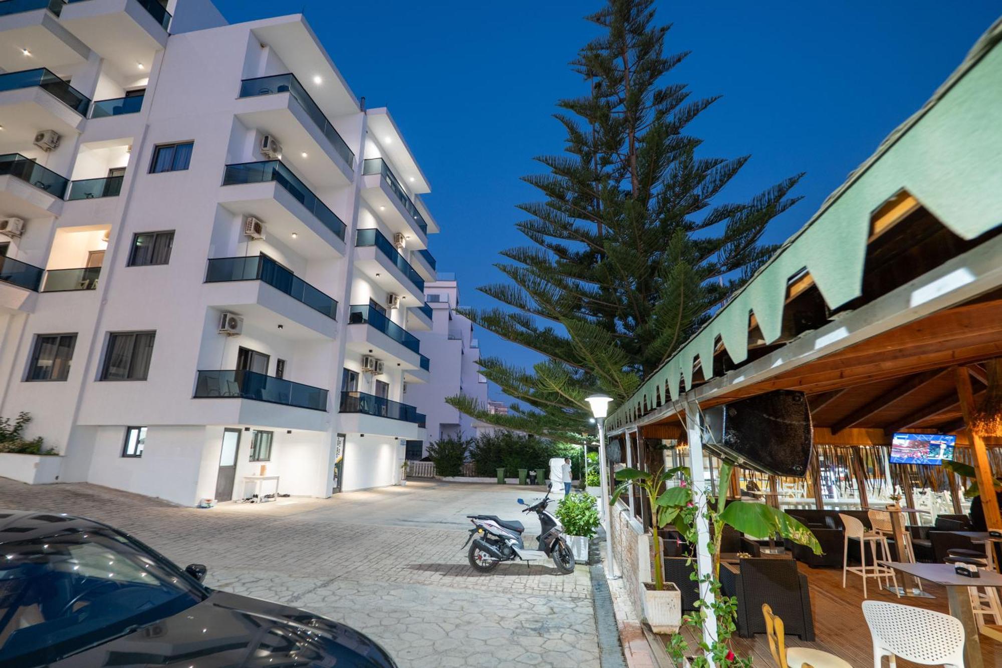 Hotel Kompleks Joni Саранда Экстерьер фото