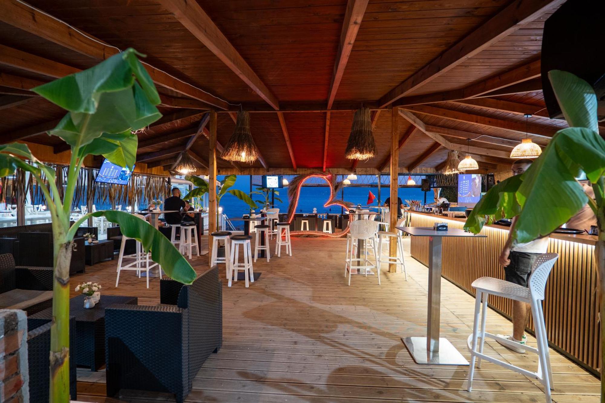 Hotel Kompleks Joni Саранда Экстерьер фото