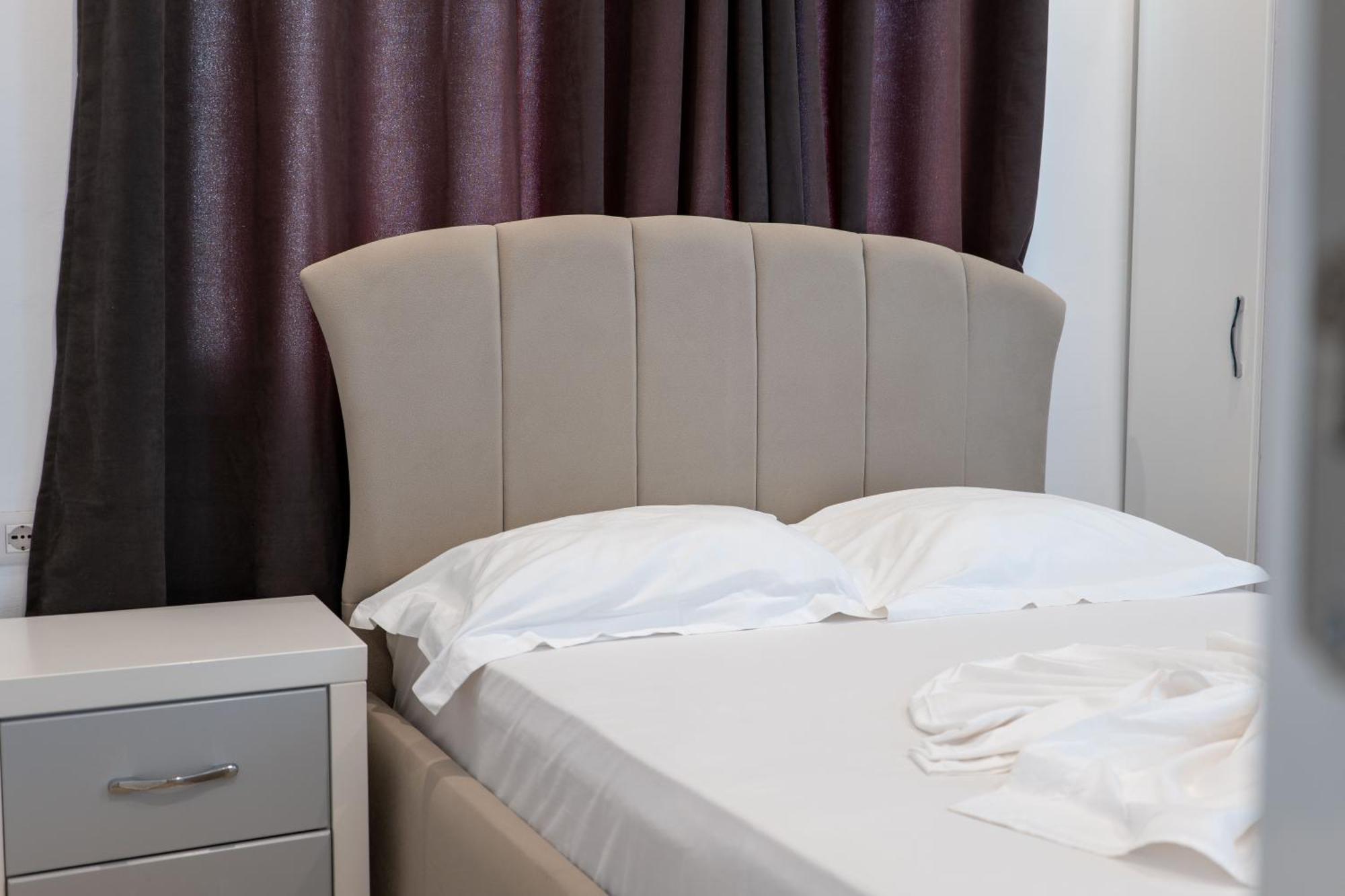 Hotel Kompleks Joni Саранда Экстерьер фото