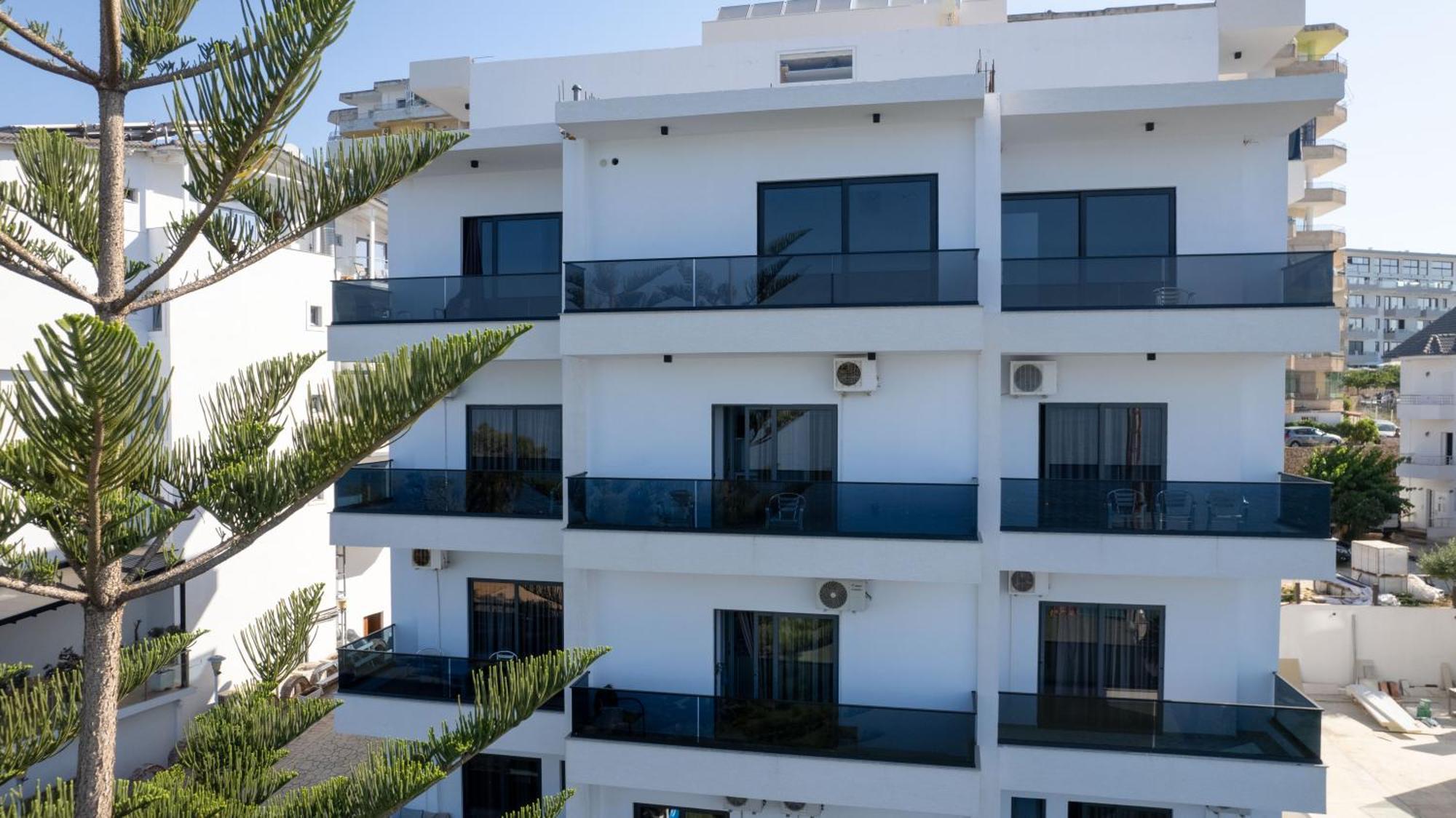 Hotel Kompleks Joni Саранда Экстерьер фото