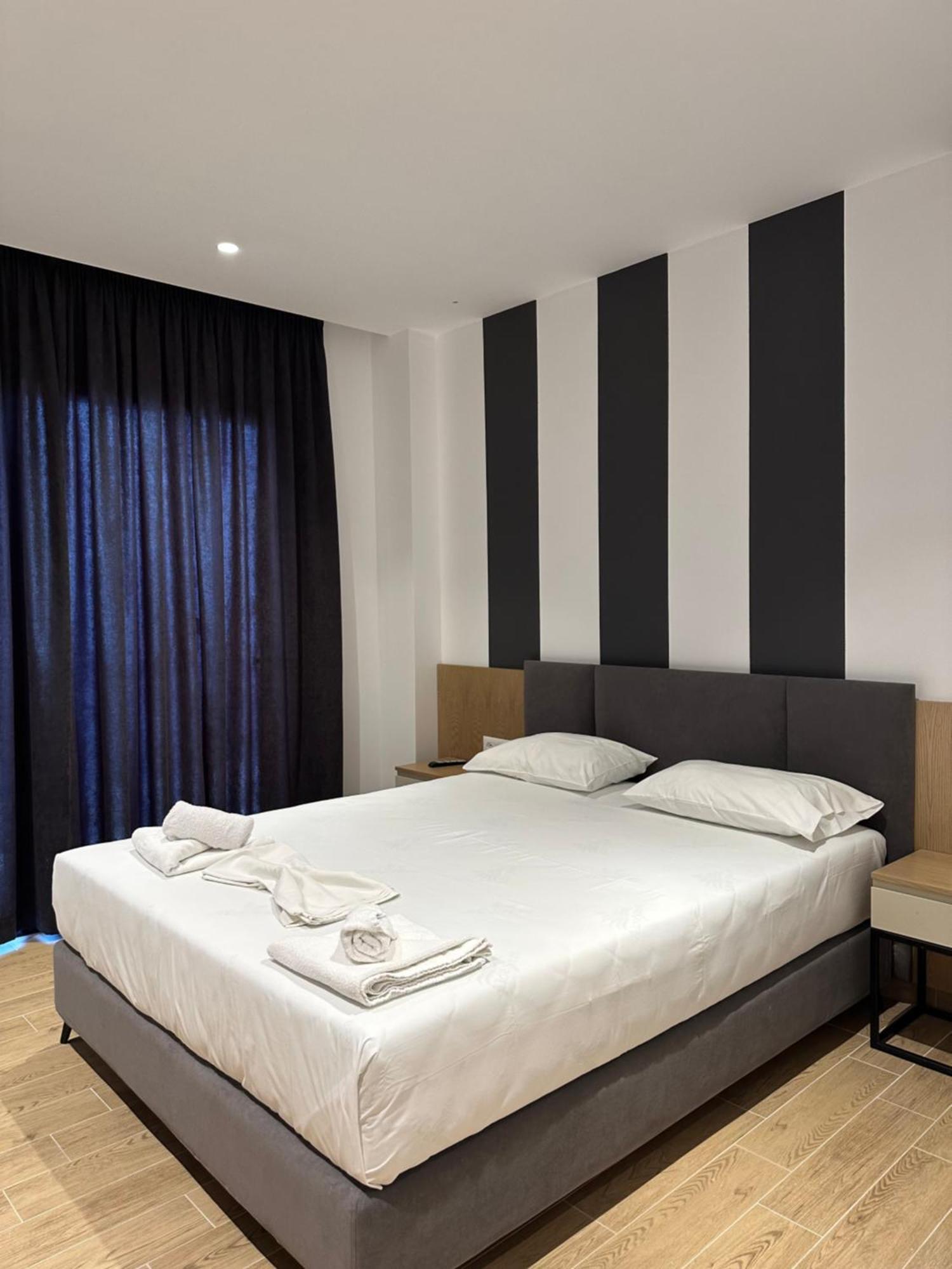 Hotel Kompleks Joni Саранда Экстерьер фото